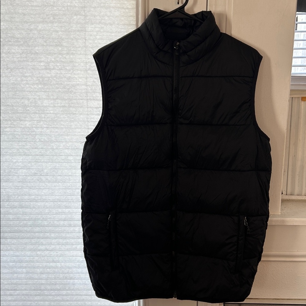 Swiss Tech Men's Dark Puffer Vest
